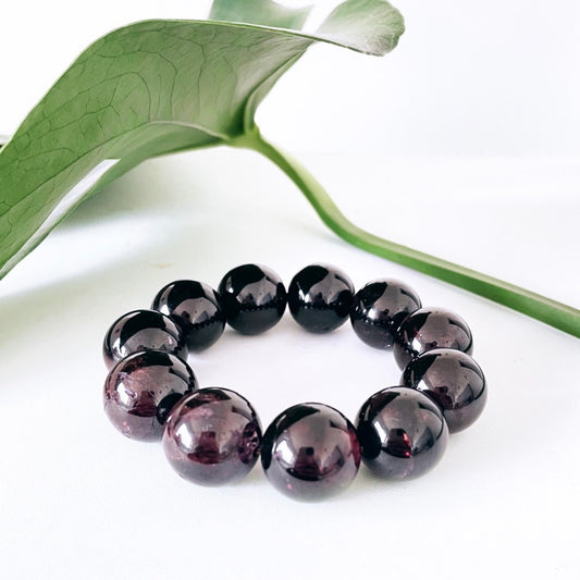 Garnet Bracelet - round bead