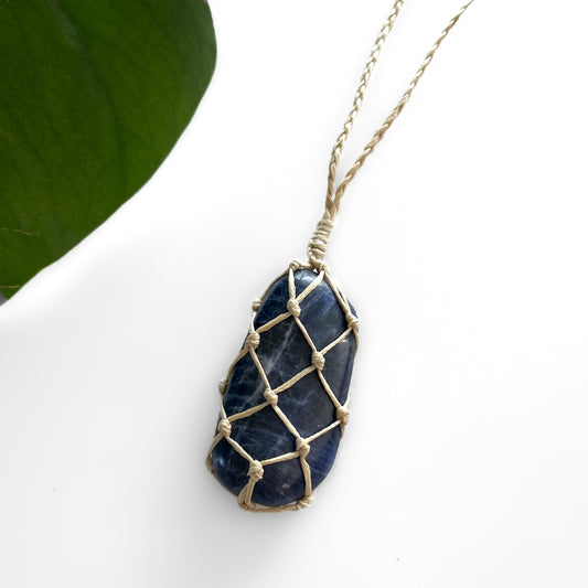 Sodalite Macrame Necklace - tumble