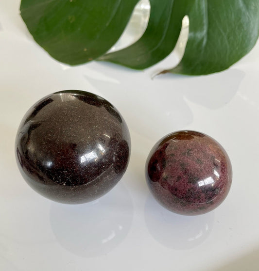 Garnet Spheres